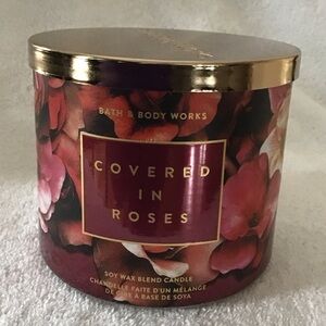Bath & Body Works 3 wick candle Covered In Roses